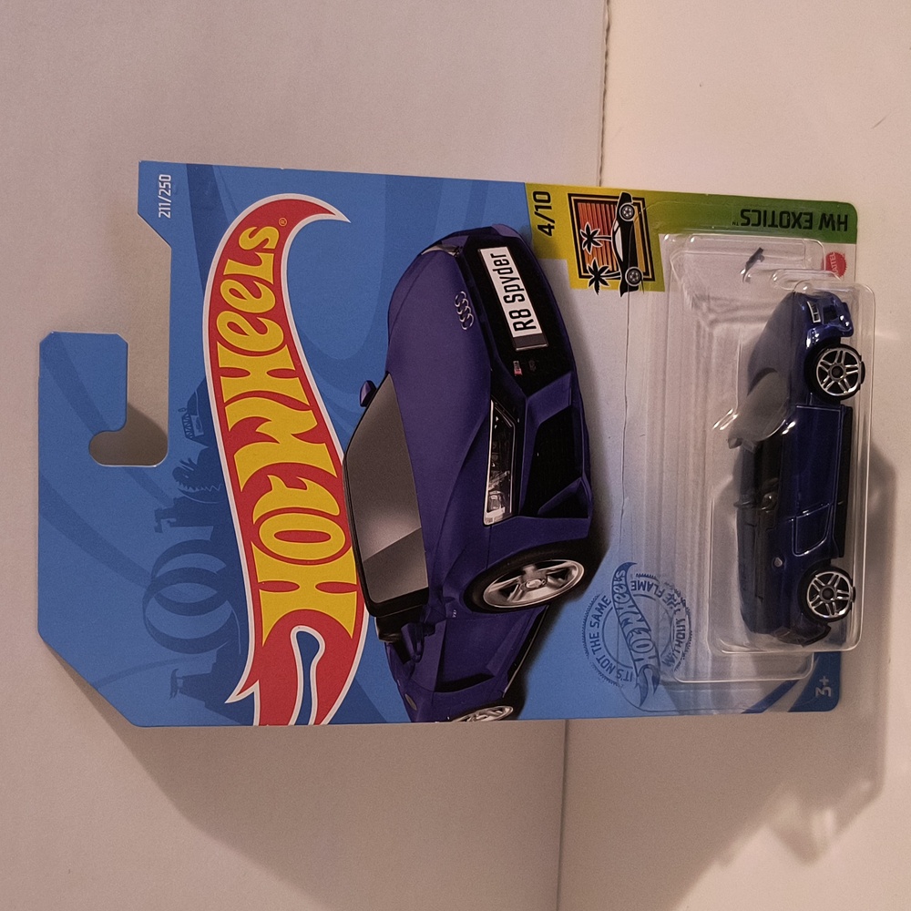 D2 Hot Wheels 2019 Audi R8 Spyder shipping protector